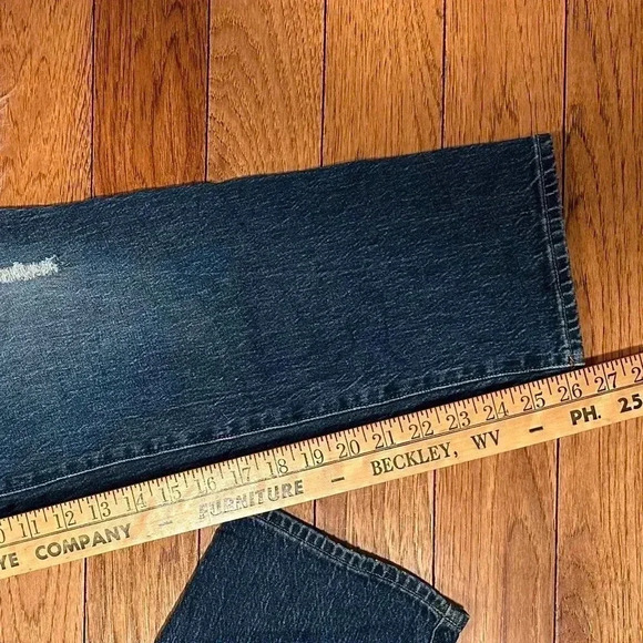 J. Crew Relaxed Boyfriend Jean in All-Day Stretch, Jules Wash, 28 - Picture 11 of 13